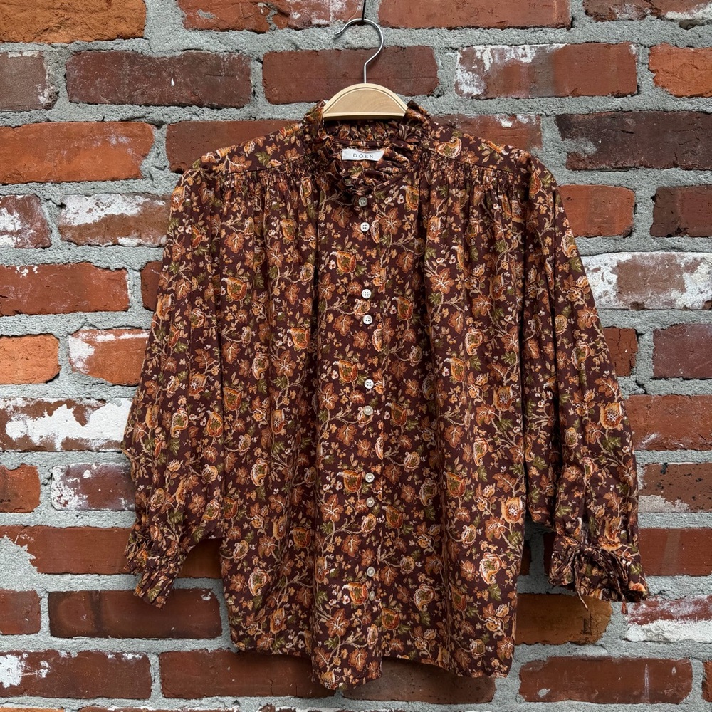 Doen Brown Floral Ruffle-Neck Button Front Blouse - Picture 2 of 10